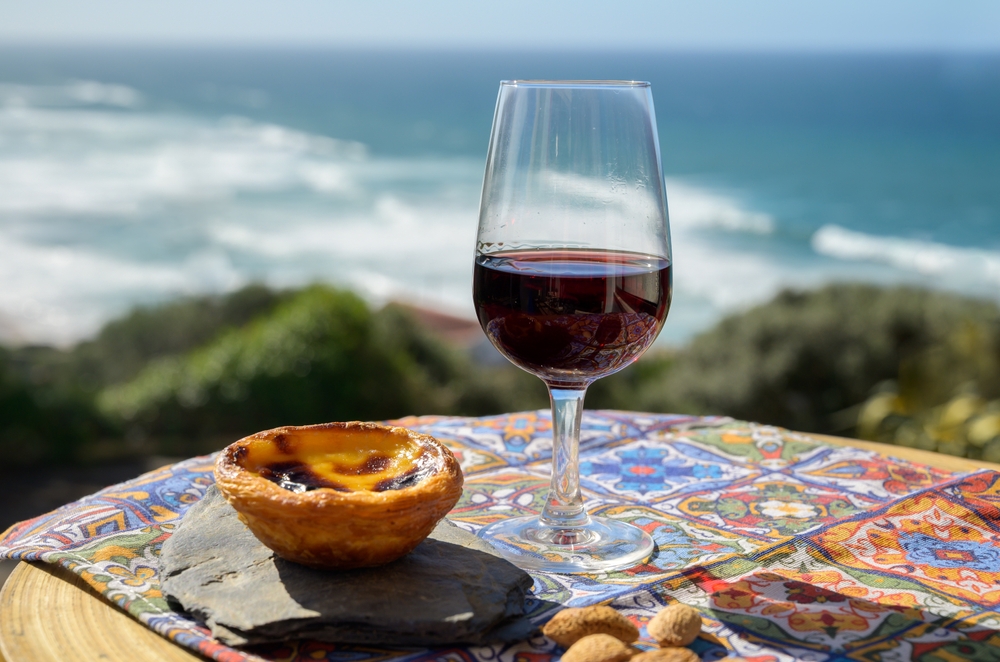 Португальский портвейн: как правильно подавать и пить «портовое вино» фото
