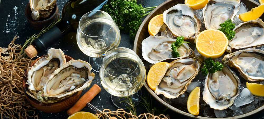 Море волнуется, а мы – выбираем алкоголь к рыбе и морепродуктам shutterstock_1980660059.jpg