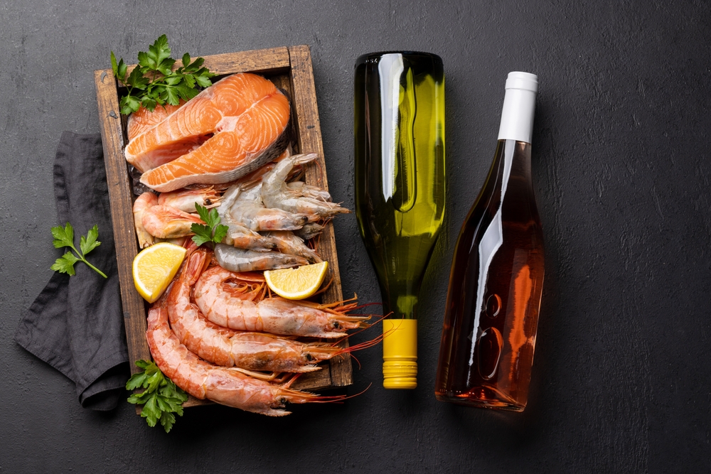 Море волнуется, а мы – выбираем алкоголь к рыбе и морепродуктам фото