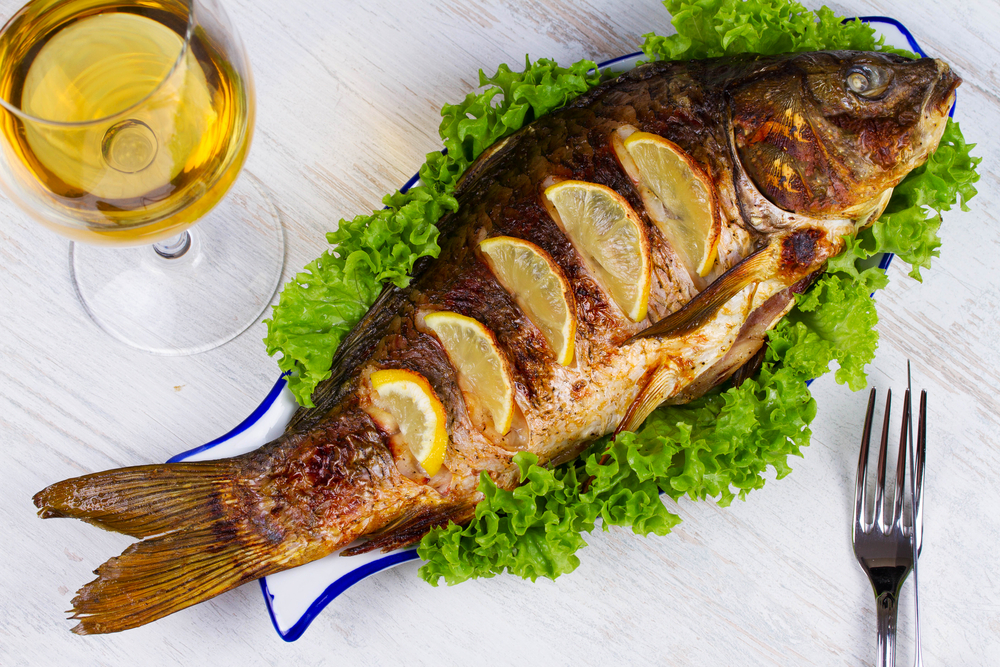 Море волнуется, а мы – выбираем алкоголь к рыбе и морепродуктам shutterstock_287123864.jpg